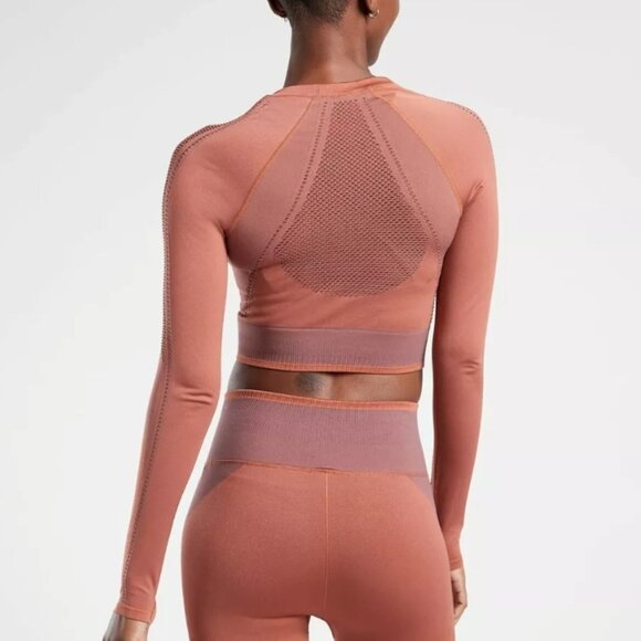 Athleta Legend Shine Crop - Picture 3 of 14